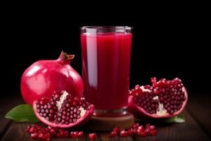 glass-pomegranate-juice-garnet-seeds_636537-242450-300x200 10 Amazing Health Benefits of Pomegranate Juice