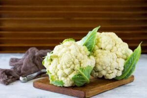 close-up-food-cutting-board_1048944-29961355-300x200 7 Incredible Health Benefits of Broccoli ||  cauliflower